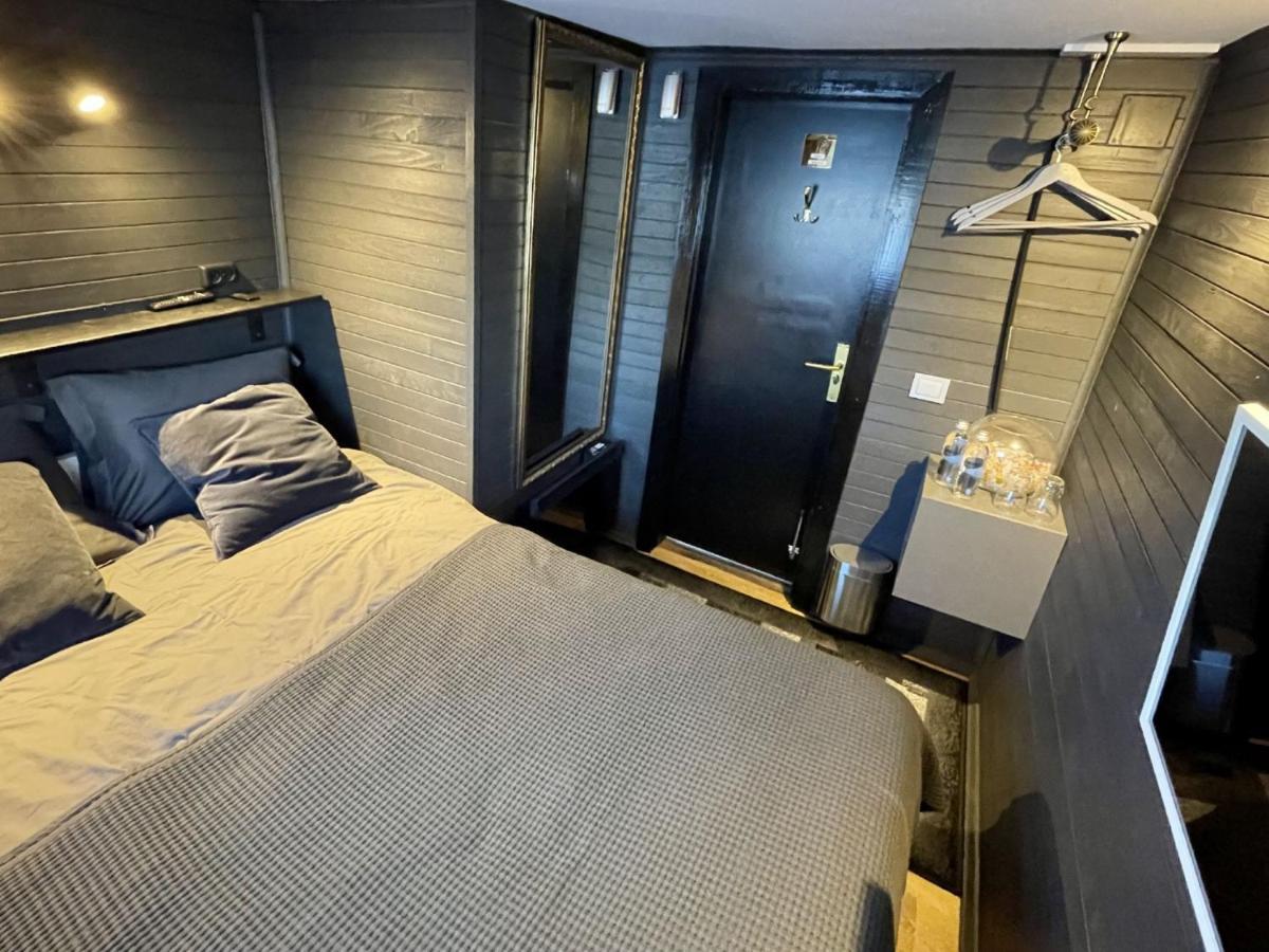 Hotel Modernus Kambarys Barzoje Ant Nemuno à Kaunas Extérieur photo