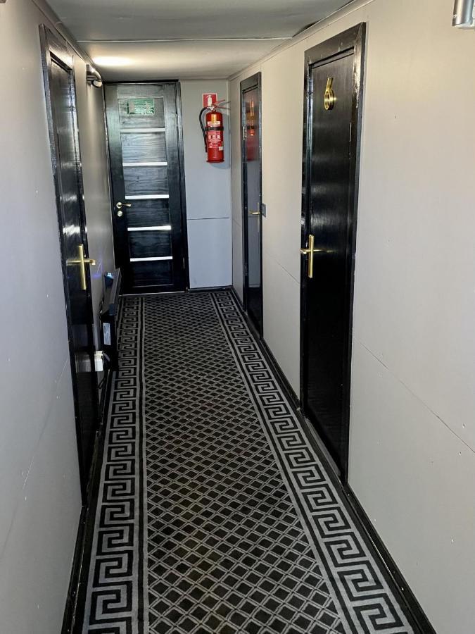 Hotel Modernus Kambarys Barzoje Ant Nemuno à Kaunas Extérieur photo